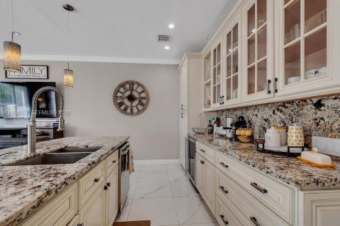 Touwnhouse à vendre à Miami, Floride: 3 chambres, 179.21 m2 № 2010593 - photo 6