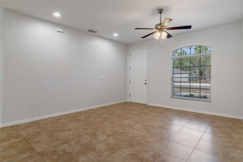 Villa ou maison à vendre à Weeki Wachee, Floride: 3 chambres, 159.7 m2 № 2221432 - photo 6
