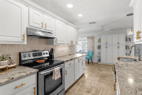 House in Port Charlotte, Florida 3 bedrooms, 158.03 sq.m. № 1916385 - photo 7