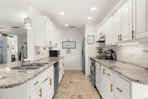House in Port Charlotte, Florida 3 bedrooms, 158.03 sq.m. № 1916385 - photo 11