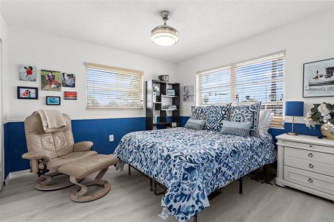 House in Port Charlotte, Florida 3 bedrooms, 158.03 sq.m. № 1916385 - photo 24