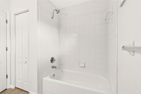 Casa en venta en Gainesville, Florida, 4 dormitorios, 170.38 m2 № 2323154 - foto 21