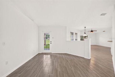 Casa en venta en Gainesville, Florida, 4 dormitorios, 170.38 m2 № 2323154 - foto 10
