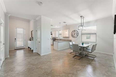 House in Fort Myers, Florida 3 bedrooms, 155.8 sq.m. № 1795095 - photo 5
