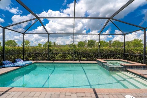 House in Fort Myers, Florida 3 bedrooms, 155.8 sq.m. № 1795095 - photo 2
