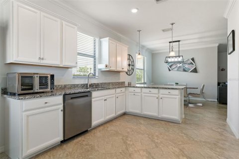 House in Fort Myers, Florida 3 bedrooms, 155.8 sq.m. № 1795095 - photo 11