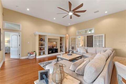 Villa ou maison à louer à Orlando, Floride: 5 chambres, 315.68 m2 № 1813328 - photo 21