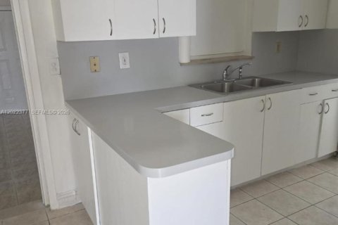 Casa en venta en Homestead, Florida, 4 dormitorios, 159.88 m2 № 2169952 - foto 13