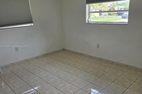 Casa en venta en Homestead, Florida, 4 dormitorios, 159.88 m2 № 2169952 - foto 9