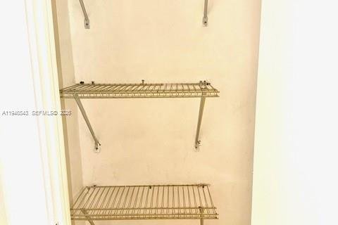 Condo in Miami Beach, Florida  № 2002809 - photo 10