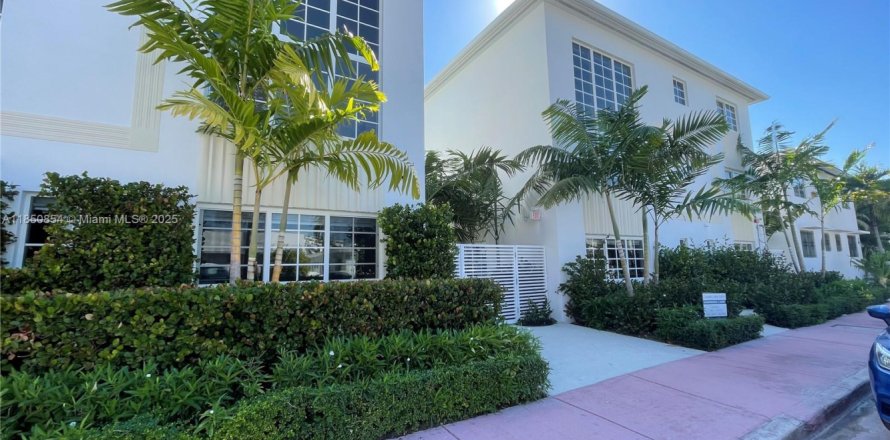 Immobilier commercial à Miami Beach, Floride № 1855193