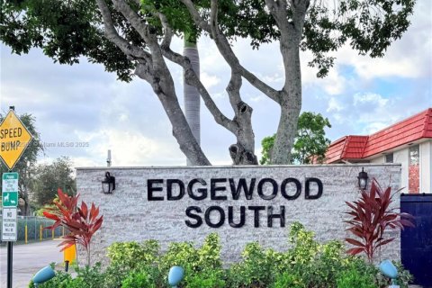 Condominio en venta en Boca Raton, Florida, 2 dormitorios, 81.2 m2 № 1955668 - foto 1