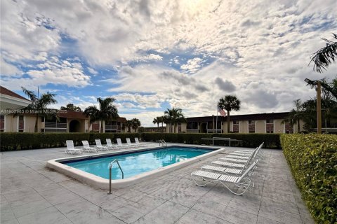 Купить кондоминиум в Бока-Ратон, Флорида 2 спальни, 81.2м2, № 1955668 - фото 20