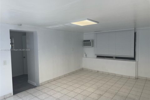 Apartamento en alquiler en Hollywood, Florida № 1954254 - foto 8