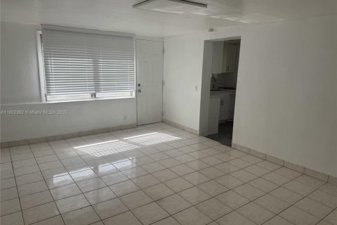 Apartamento en alquiler en Hollywood, Florida № 1954254 - foto 9