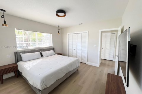 Casa en alquiler en Biscayne Park, Florida, 1 dormitorio № 2152918 - foto 15