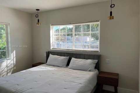 Casa en alquiler en Biscayne Park, Florida, 1 dormitorio № 2152918 - foto 11