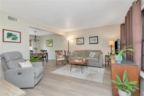Villa ou maison à vendre à Largo, Floride: 3 chambres, 153.85 m2 № 1755238 - photo 7
