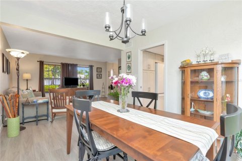 Villa ou maison à vendre à Largo, Floride: 3 chambres, 153.85 m2 № 1755238 - photo 11