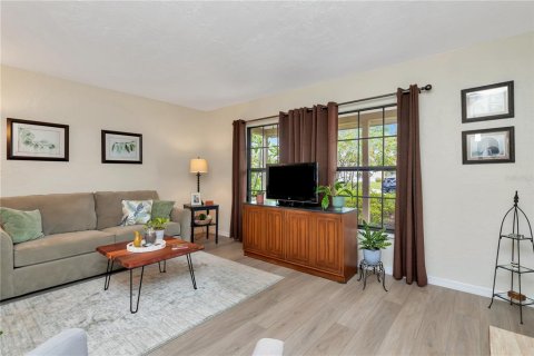 Villa ou maison à vendre à Largo, Floride: 3 chambres, 153.85 m2 № 1755238 - photo 8