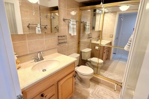 Condo in Pompano Beach, Florida, 2 bedrooms  № 2085928 - photo 10