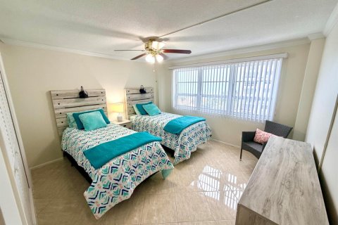 Condo in Pompano Beach, Florida, 2 bedrooms  № 2085928 - photo 7