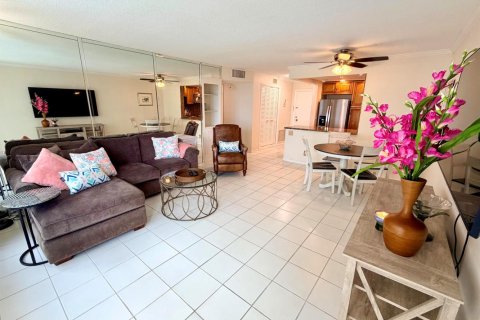 Condo in Pompano Beach, Florida, 2 bedrooms  № 2085928 - photo 4