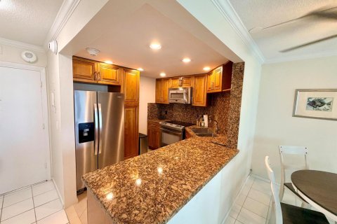 Condo in Pompano Beach, Florida, 2 bedrooms  № 2085928 - photo 5