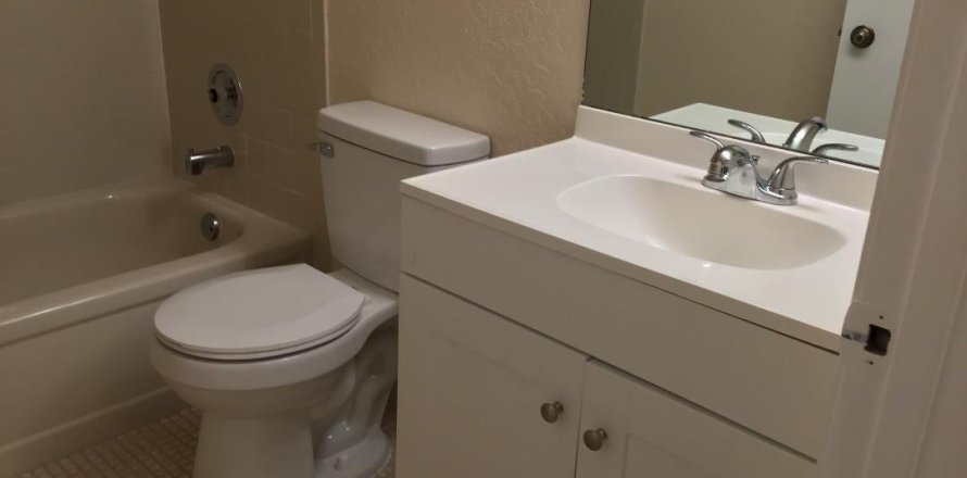 Condo in Margate, Florida, 2 bedrooms  № 1226730