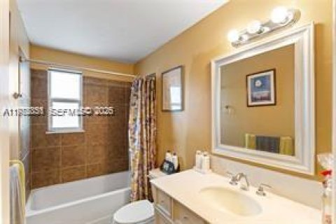 Casa en venta en Pembroke Pines, Florida, 3 dormitorios, 179.77 m2 № 2040675 - foto 25