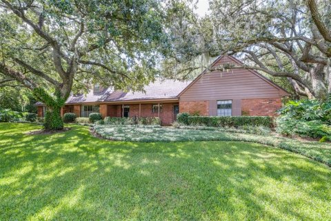 House in Lake Wales, Florida 4 bedrooms, 259.75 sq.m. № 1873018 - photo 2