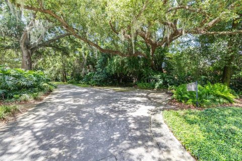 House in Lake Wales, Florida 4 bedrooms, 259.75 sq.m. № 1873018 - photo 11