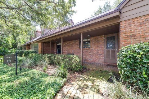 House in Lake Wales, Florida 4 bedrooms, 259.75 sq.m. № 1873018 - photo 8
