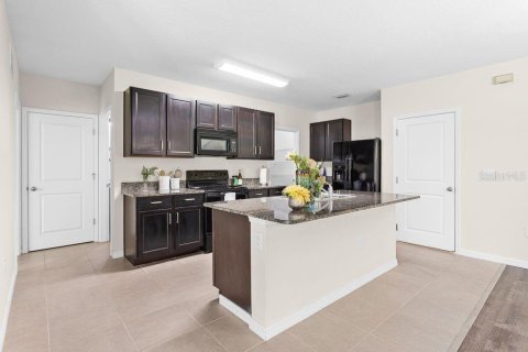 Villa ou maison à vendre à Bradenton, Floride: 5 chambres, 227.24 m2 № 2416495 - photo 18