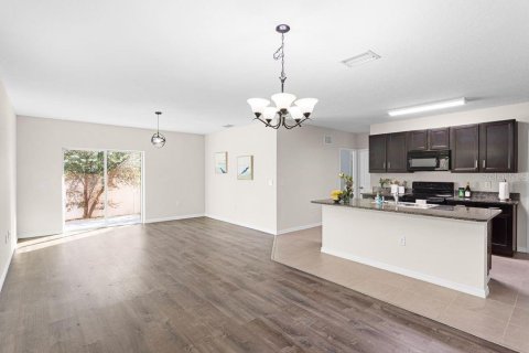 Villa ou maison à vendre à Bradenton, Floride: 5 chambres, 227.24 m2 № 2416495 - photo 10