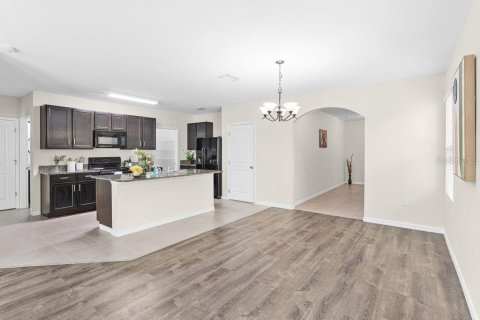 Villa ou maison à vendre à Bradenton, Floride: 5 chambres, 227.24 m2 № 2416495 - photo 7