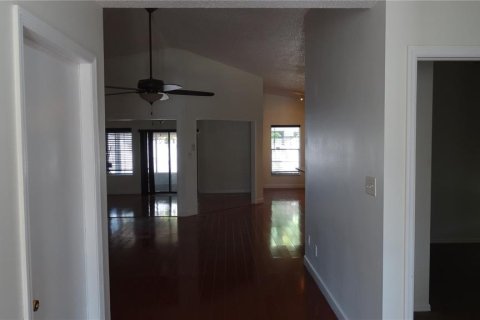 House in Orlando, Florida 3 bedrooms, 160.44 sq.m. № 2210507 - photo 18