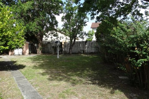 House in Orlando, Florida 3 bedrooms, 160.44 sq.m. № 2210507 - photo 8