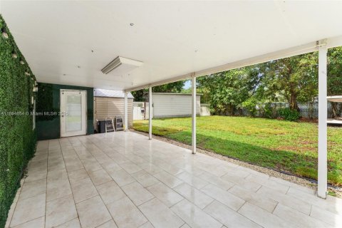 Купить виллу или дом в Майами-Гарденс, Флорида 3 спальни, 108.14м2, № 1947421 - фото 26