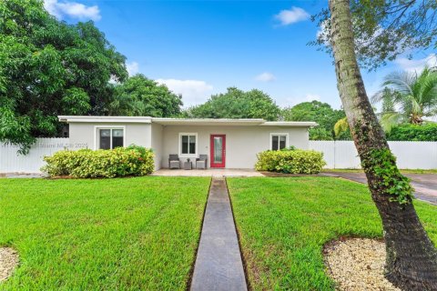 Дом в Майами-Гарденс, Флорида 3 спальни, 108.14м2 № 1947421