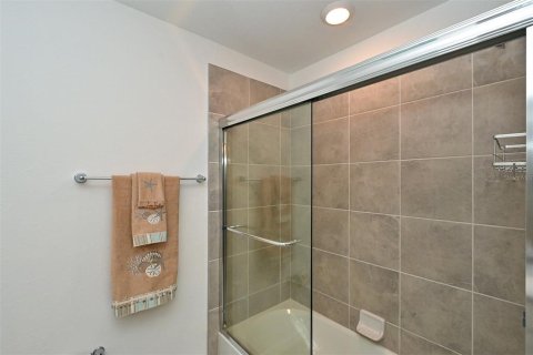 Condominio en alquiler en Lakewood Ranch, Florida, 3 dormitorios, 139.35 m2 № 218780 - foto 17