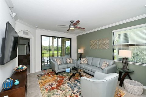 Condominio en alquiler en Lakewood Ranch, Florida, 3 dormitorios, 139.35 m2 № 218780 - foto 3