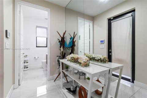 Adosado en venta en Doral, Florida, 3 dormitorios, 195.09 m2 № 1981116 - foto 3