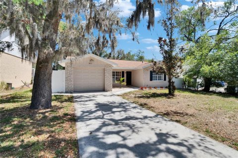 Villa ou maison à vendre à Tampa, Floride: 3 chambres, 126.53 m2 № 2108377 - photo 3
