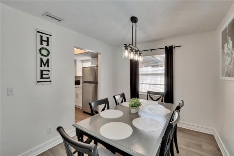 Villa ou maison à vendre à Tampa, Floride: 3 chambres, 126.53 m2 № 2108377 - photo 28
