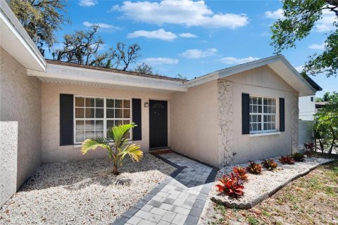 Villa ou maison à vendre à Tampa, Floride: 3 chambres, 126.53 m2 № 2108377 - photo 6