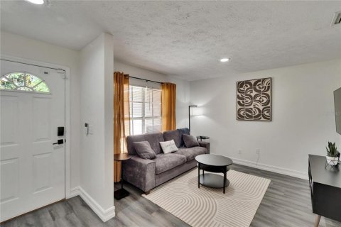 Villa ou maison à vendre à Tampa, Floride: 3 chambres, 126.53 m2 № 2108377 - photo 8
