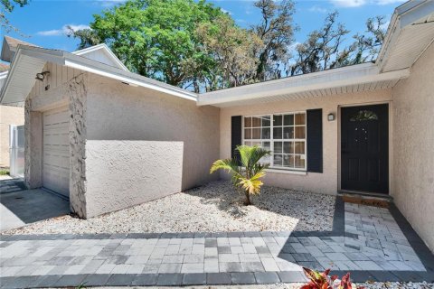 Villa ou maison à vendre à Tampa, Floride: 3 chambres, 126.53 m2 № 2108377 - photo 5