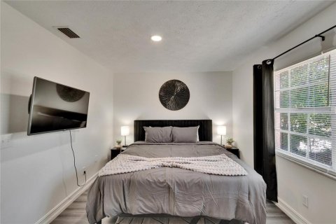 Villa ou maison à vendre à Tampa, Floride: 3 chambres, 126.53 m2 № 2108377 - photo 21