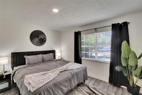 Villa ou maison à vendre à Tampa, Floride: 3 chambres, 126.53 m2 № 2108377 - photo 18